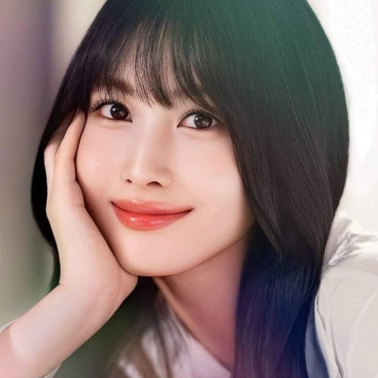 Behind-the-scenes cut of Momo (TWICE)
