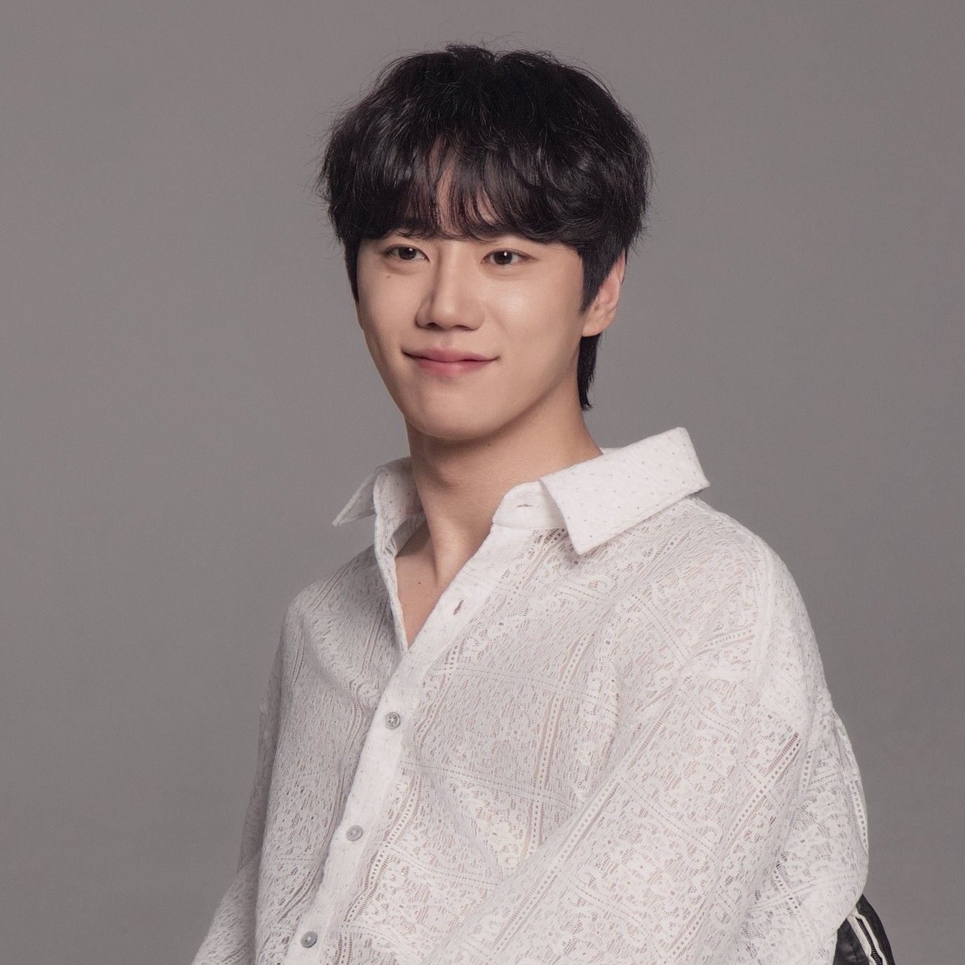 Behind-the-scenes cut of Lee Junyoung