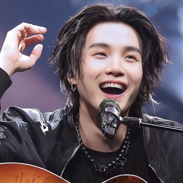SUGA (防弹少年团)的幕后花絮