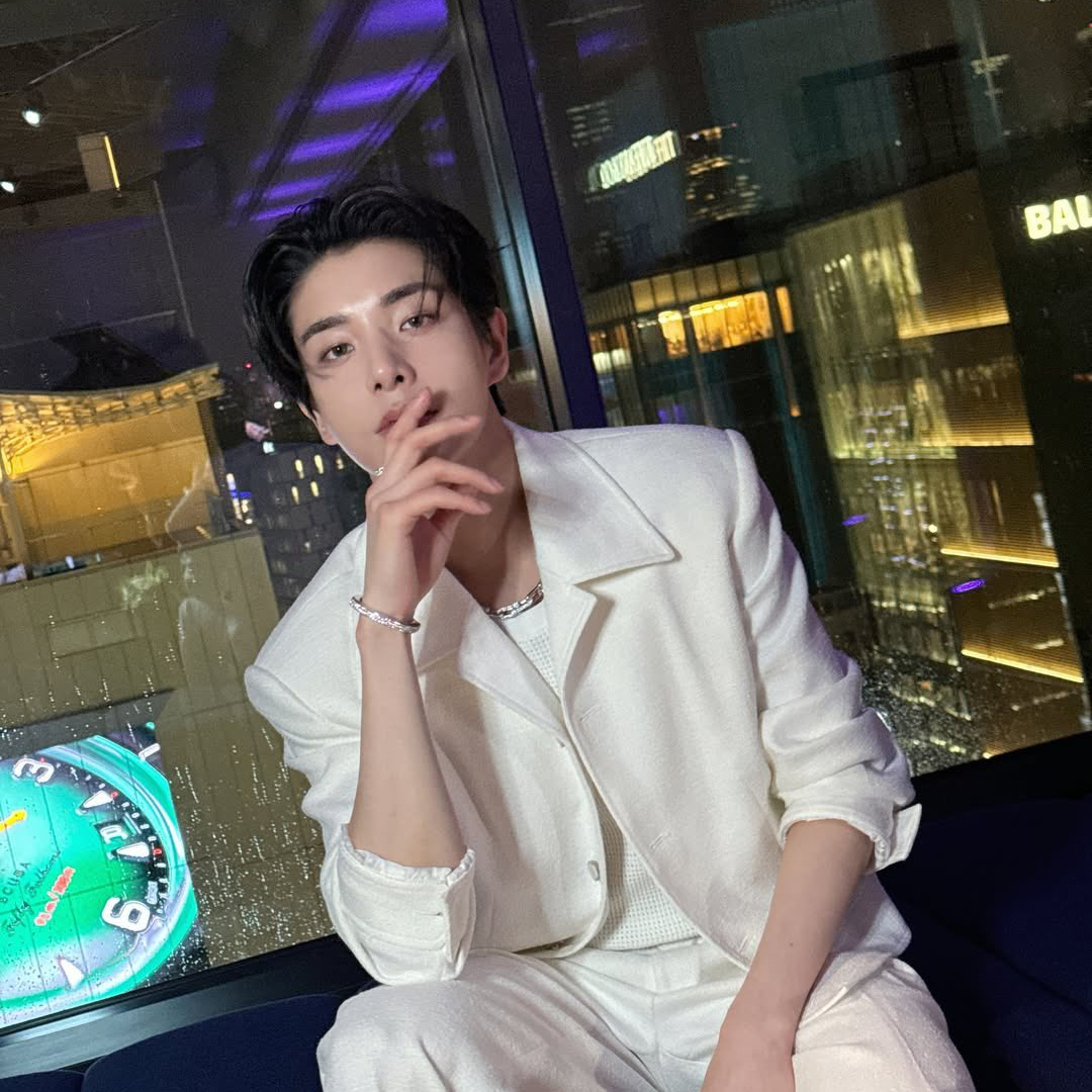 Latest photo of Jake (ENHYPEN)