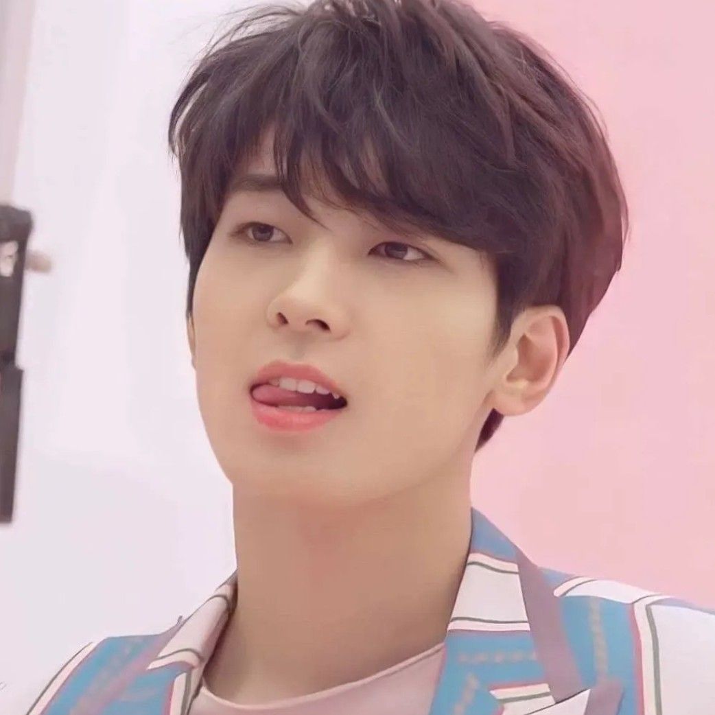Recent activity shot of Wonwoo (SEVENTEEN)