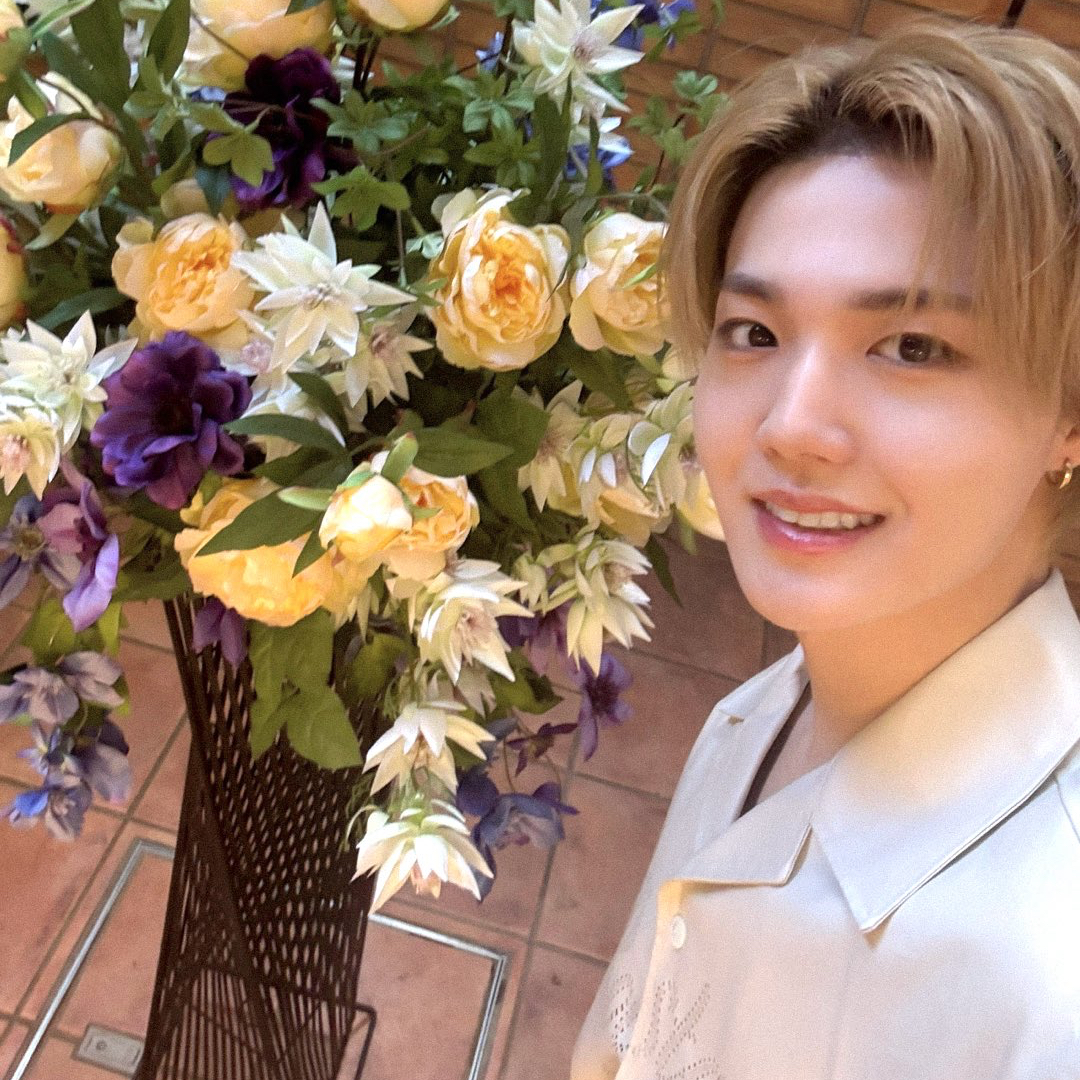 Recent activity shot of Doyoung (TREASURE)
