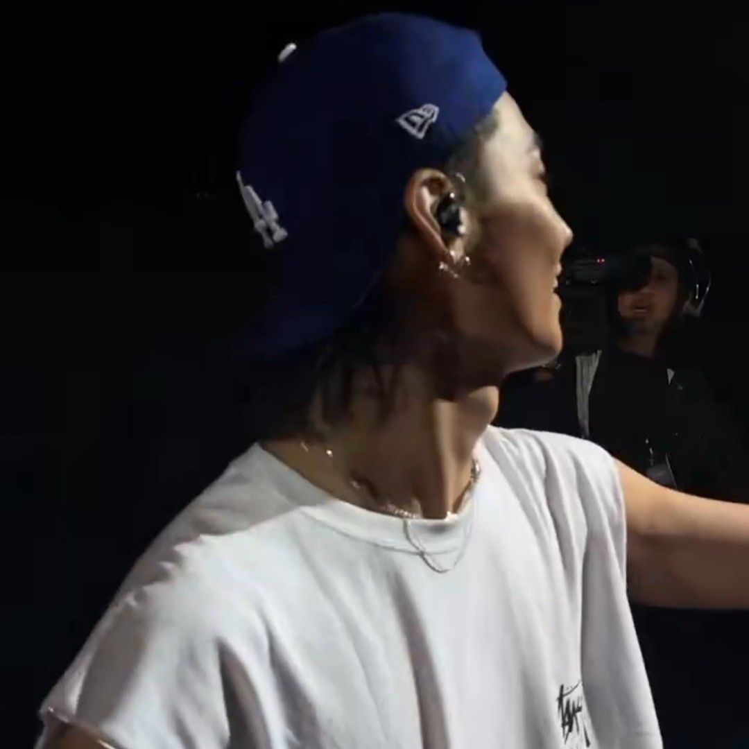 A moment captured by JAY B (GOT7)'s fan