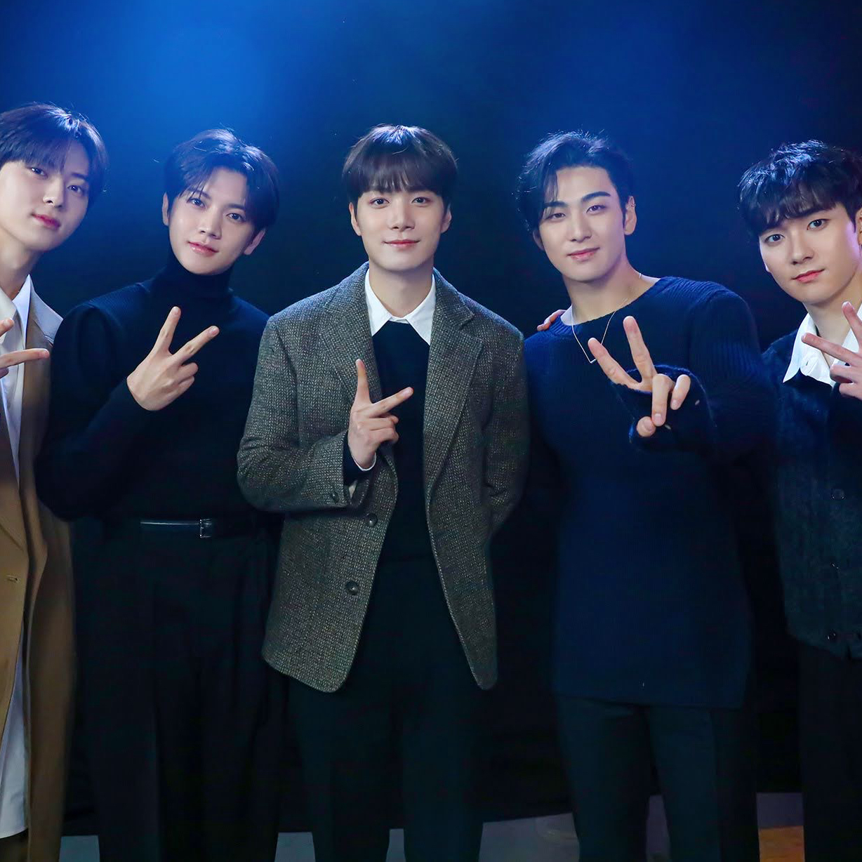 Latest photo of NU'EST
