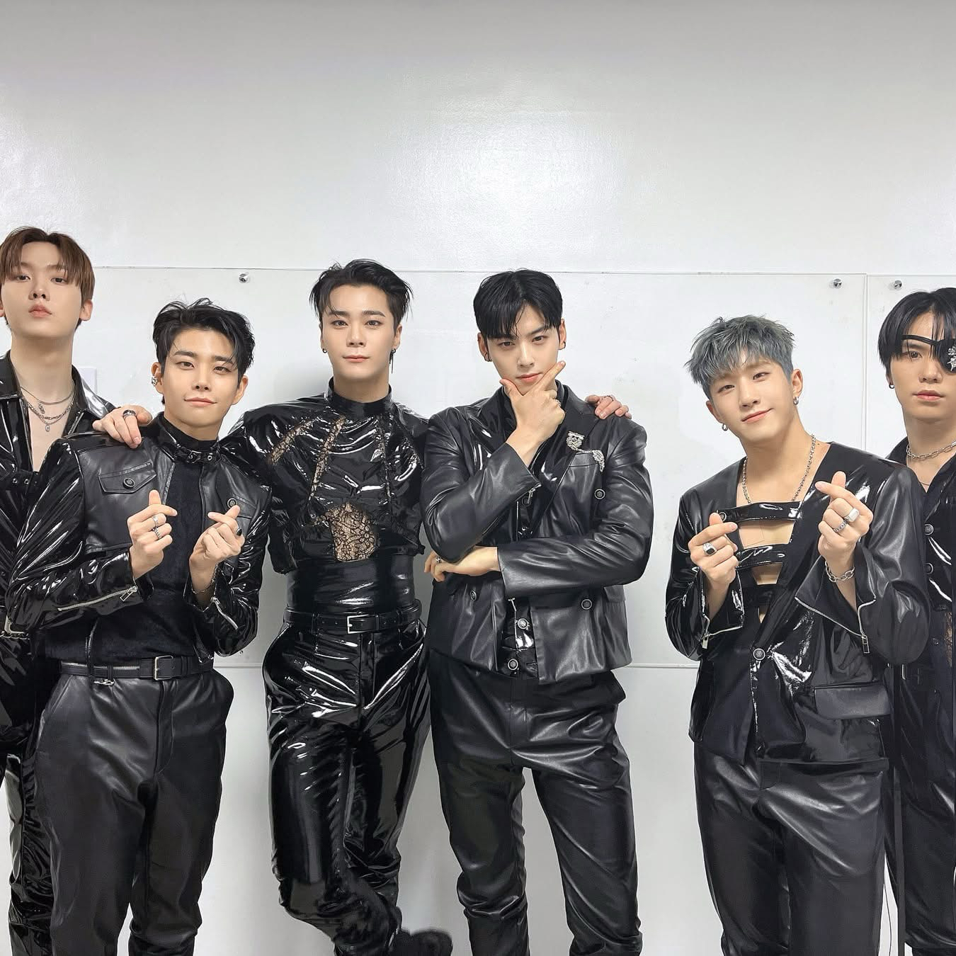 아스트로 최근 활동샷