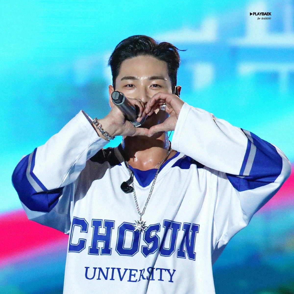 A moment captured by Baekho's fan