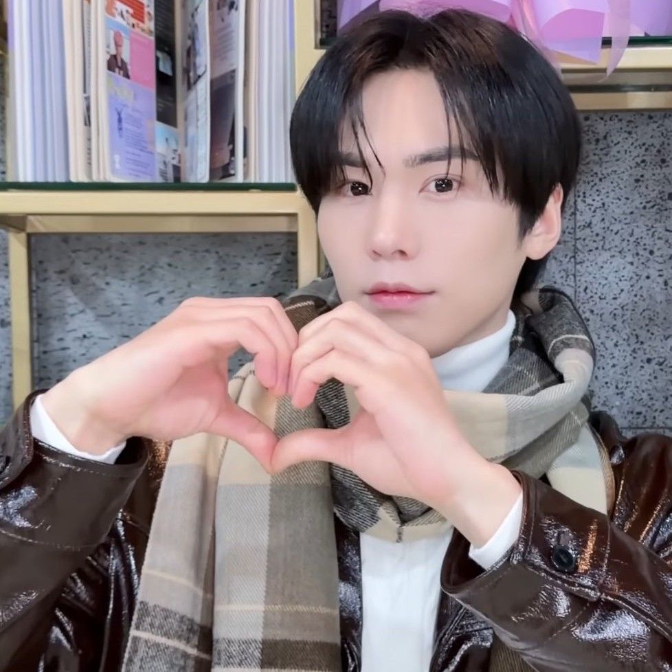 아스트로 최근 활동샷