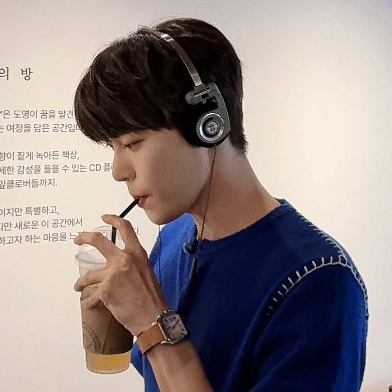 Behind-the-scenes cut of Doyoung (NCT 127)