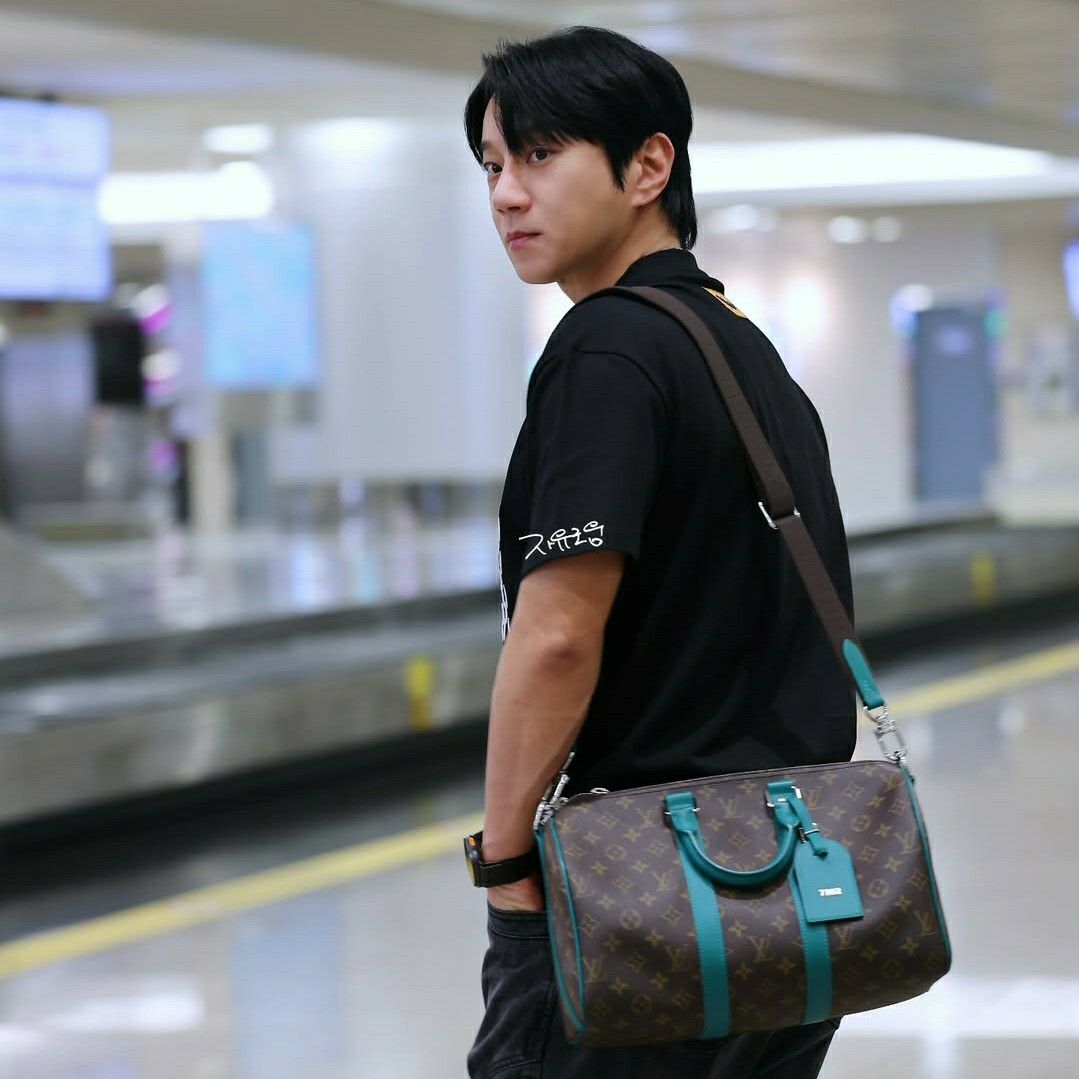 Recent activity shot of Hwang Chiyeol