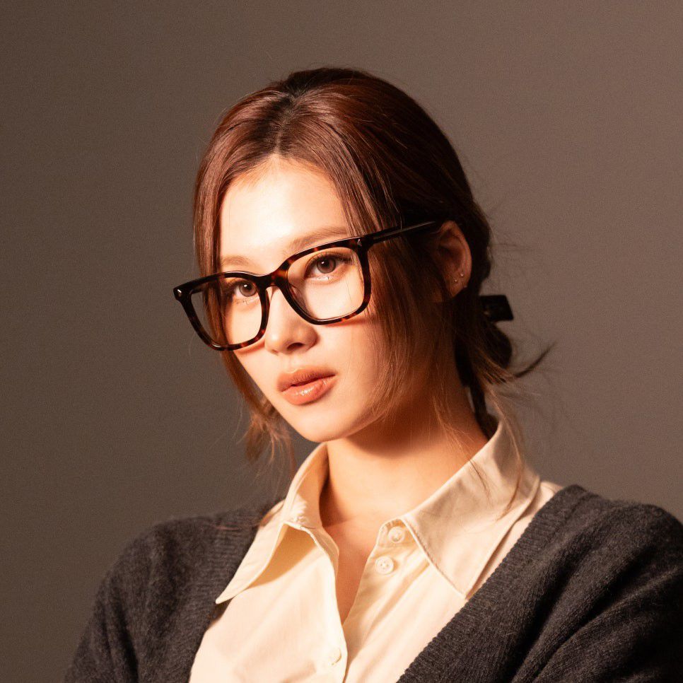 Sana (TWICE)的最新活動照片