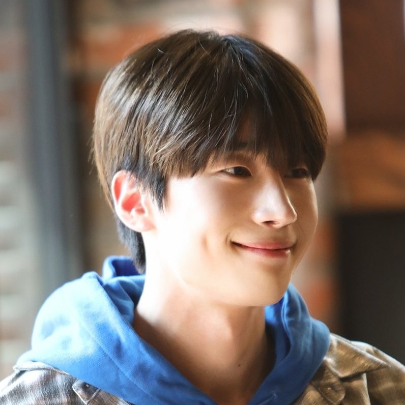 Behind-the-scenes cut of Han Seungwoo