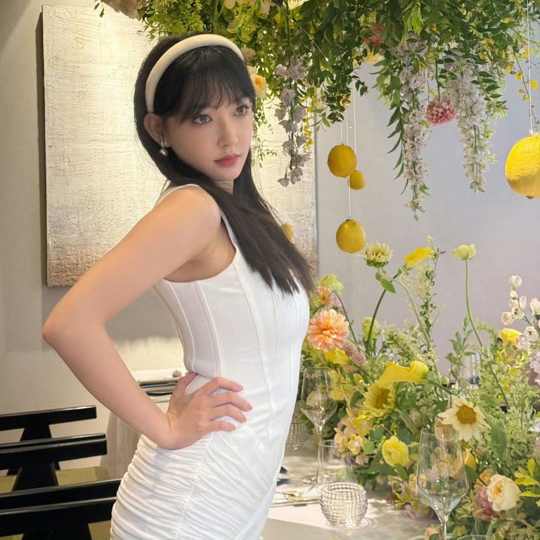 Latest photo of Cheng Xiao