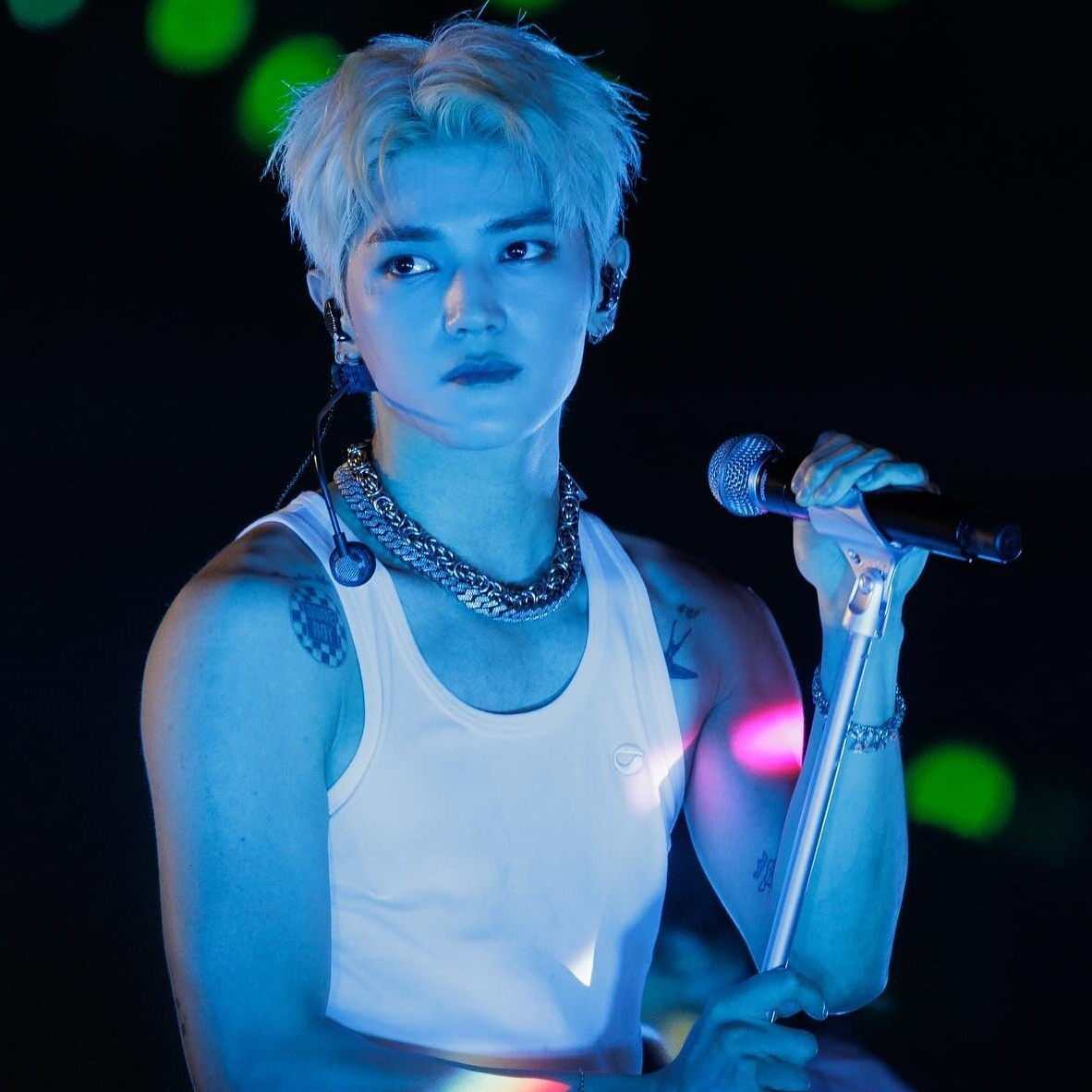 태용 (NCT 127)의 최신 사진