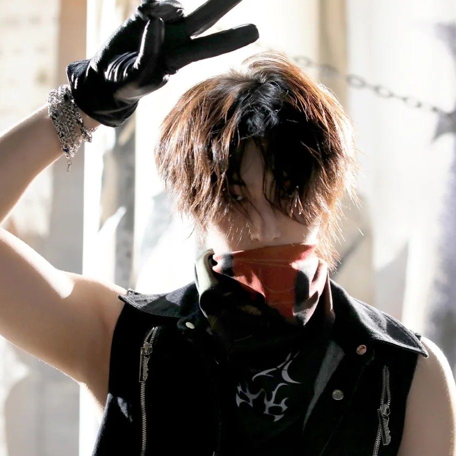 Behind-the-scenes cut of Mingi (ATEEZ)