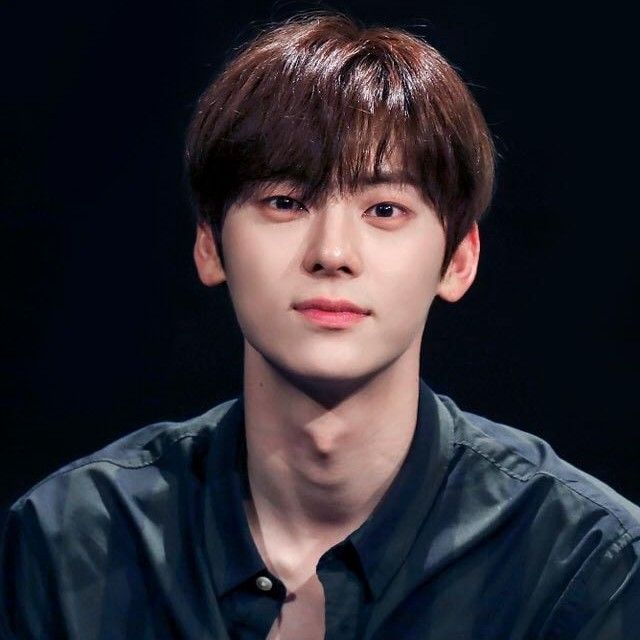 Behind-the-scenes cut of Hwang Minhyun