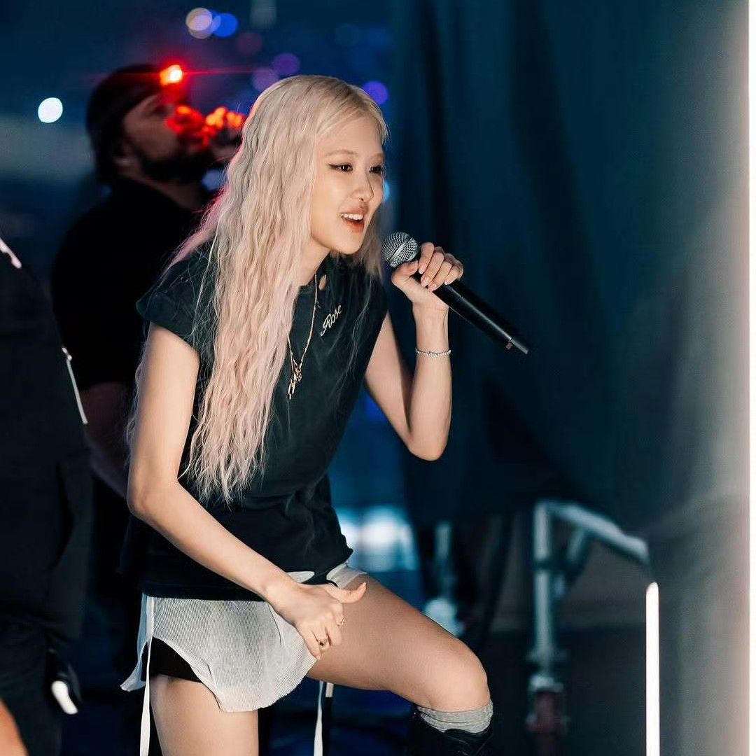 A moment captured by ROSÉ (BLACKPINK)'s fan