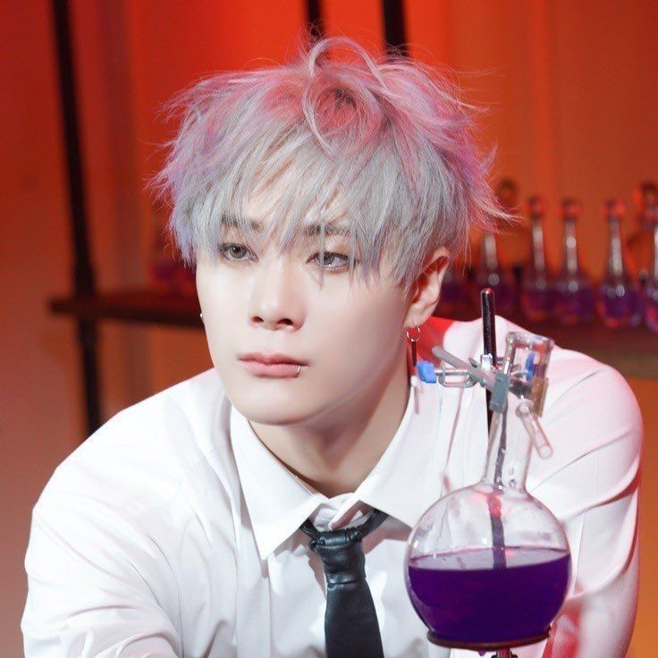Behind-the-scenes cut of Moonbin (ASTRO)