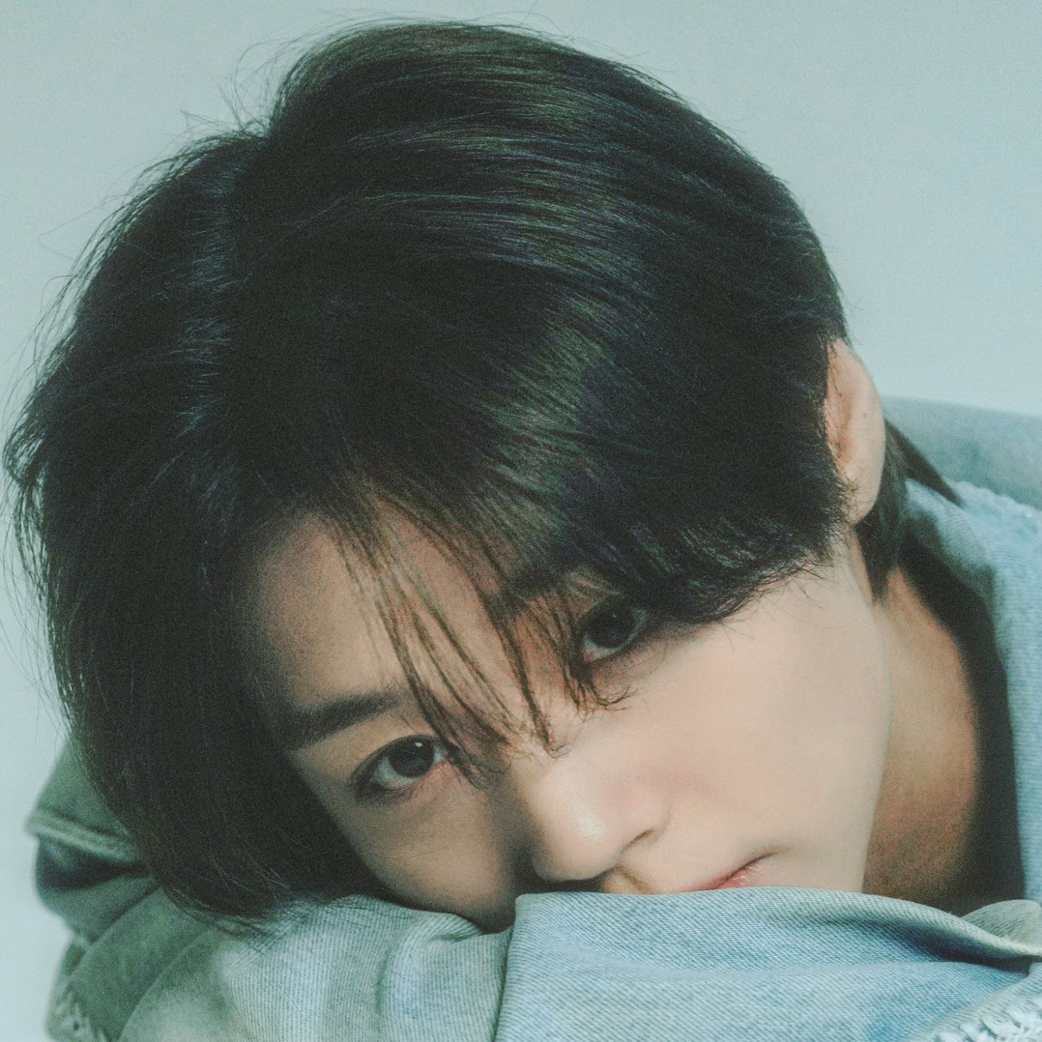 Behind-the-scenes cut of Park Jihoon