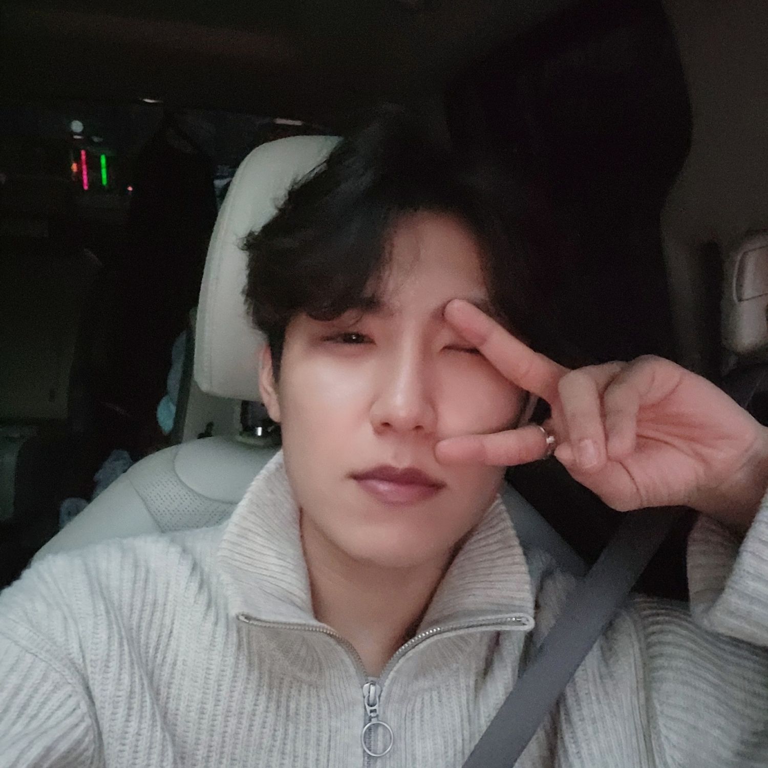 Foto terbaru Park Woojin (AB6IX)