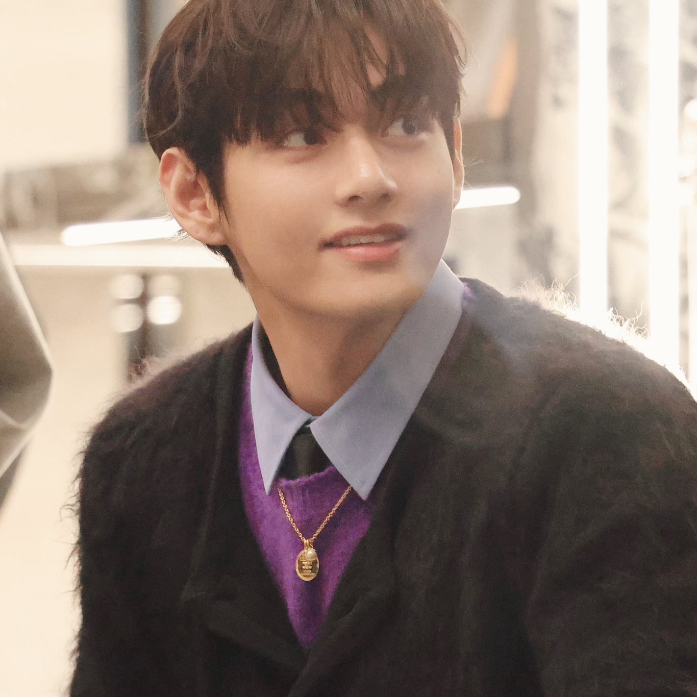 뷔 (방탄소년단) 최근 활동샷