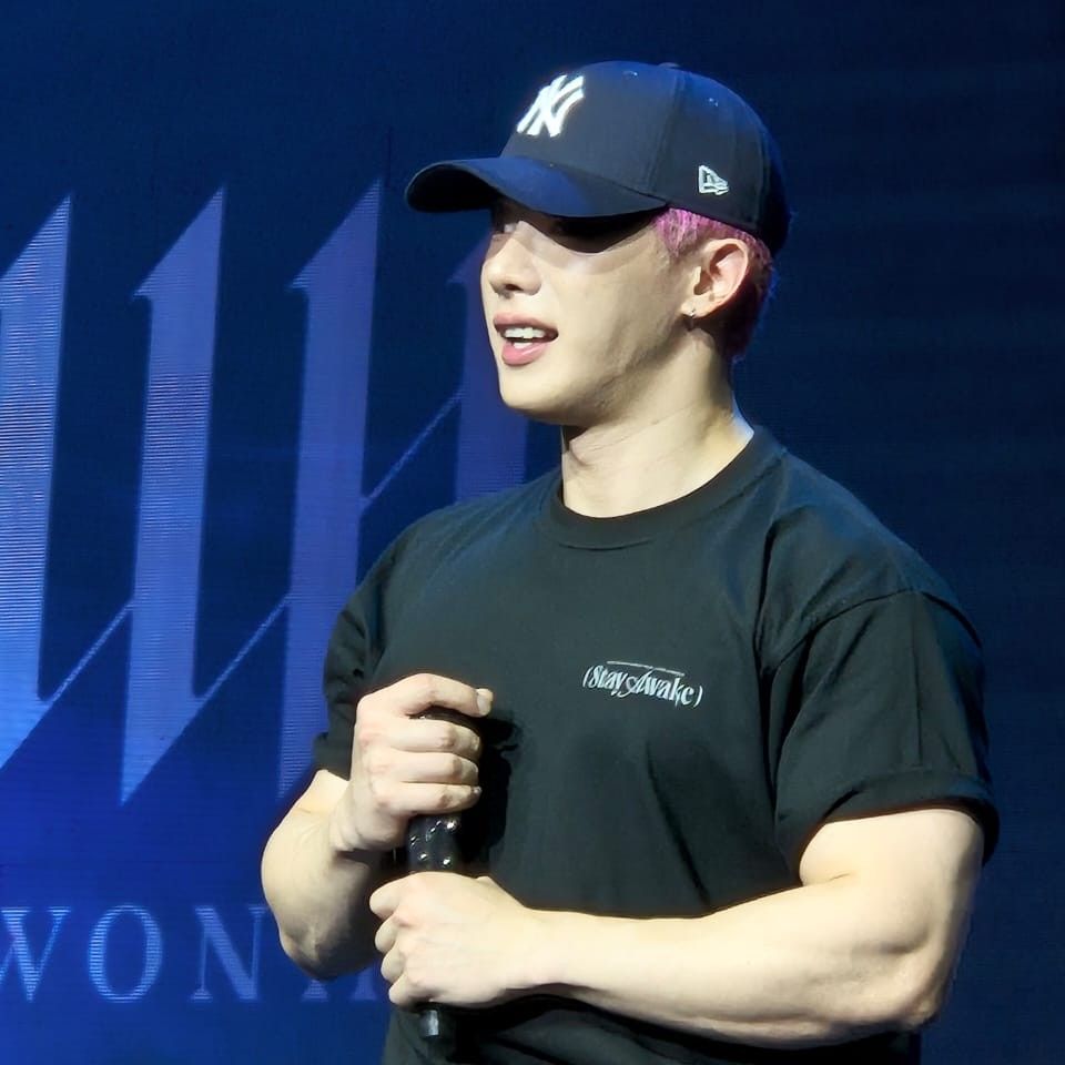 Behind-the-scenes cut of Wonho
