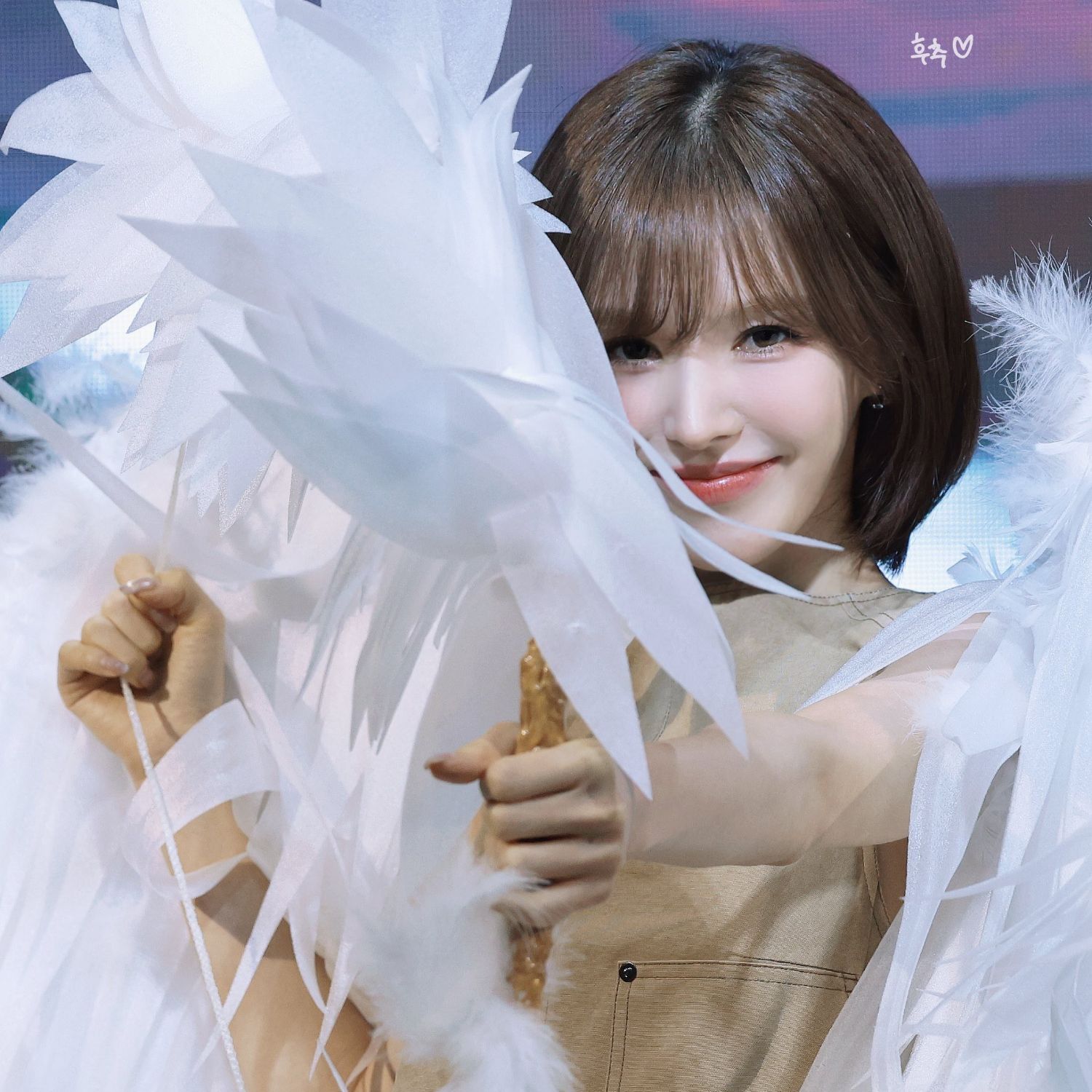 Behind-the-scenes cut of Wendy (Red Velvet)