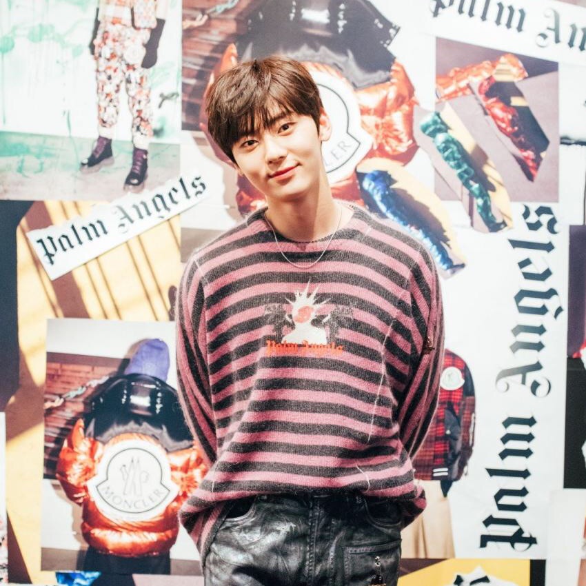 Latest photo of Hwang Minhyun