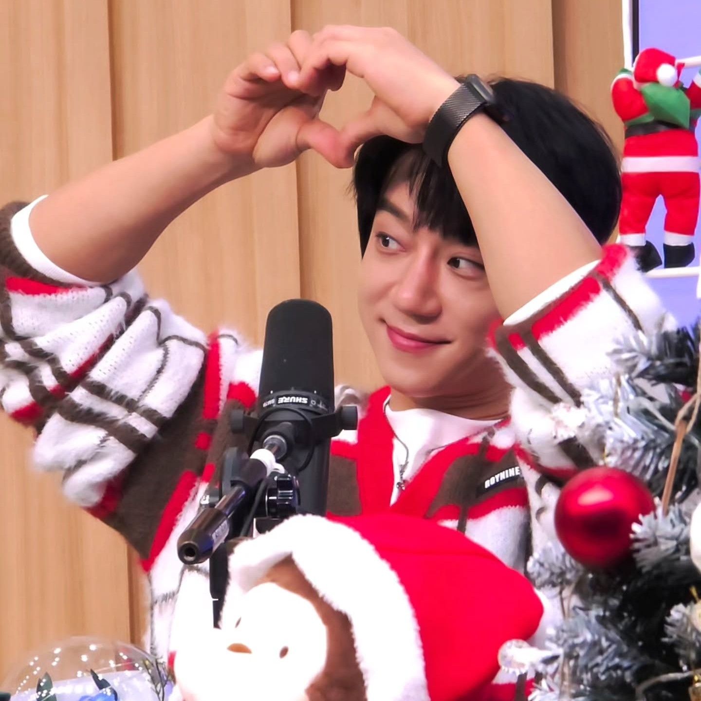 A moment captured by Hwang Chiyeol's fan