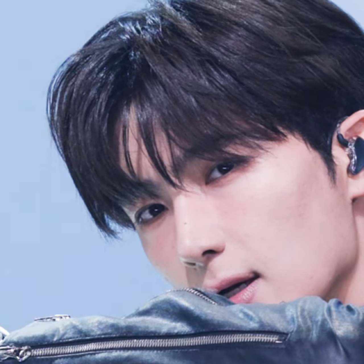 Behind-the-scenes cut of Hyunjae (THE BOYZ)