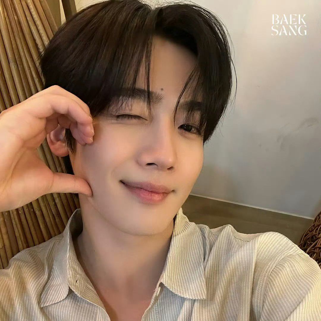 Behind-the-scenes cut of Kim Yohan (WEi)