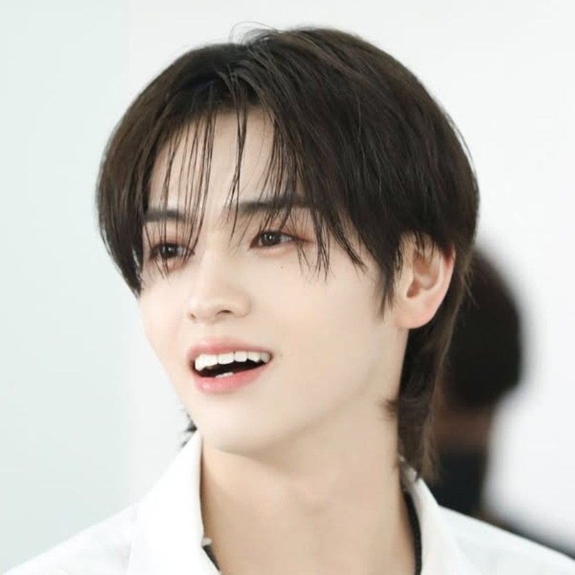 Behind-the-scenes cut of Sungyun (n.SSign)