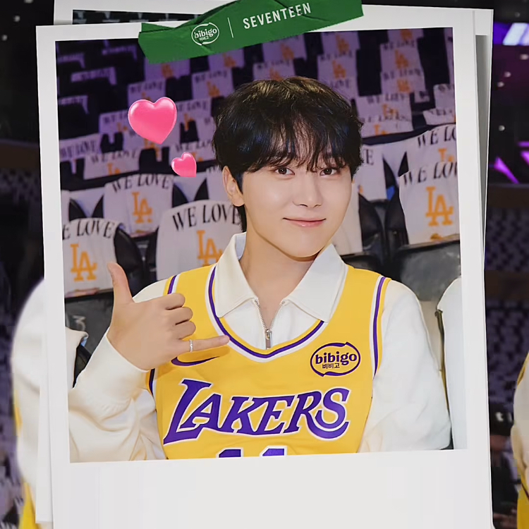 A moment captured by Seungkwan (SEVENTEEN)'s fan