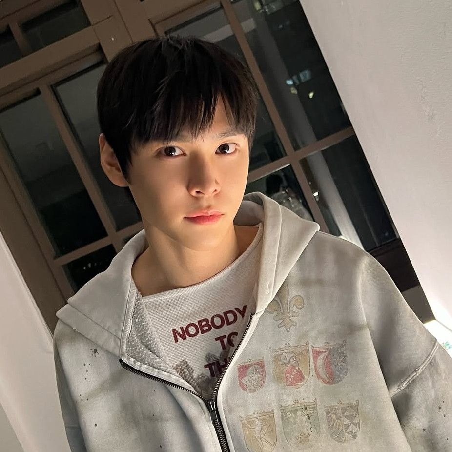 Latest photo of Eunseok (RIIZE)