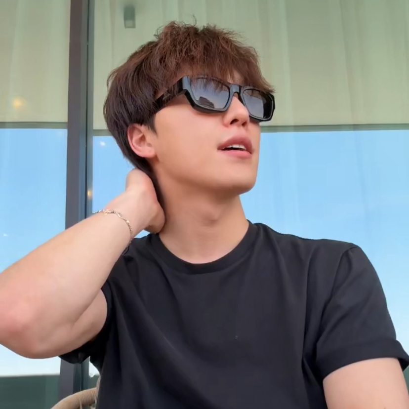A moment captured by Dino (SEVENTEEN)'s fan