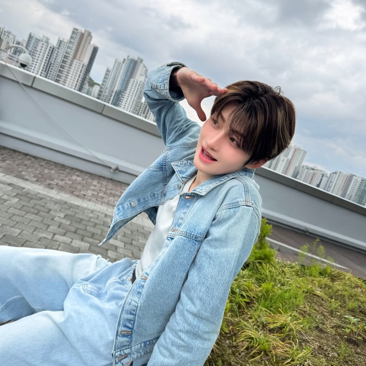 Recent activity shot of Jihoon (TWS)