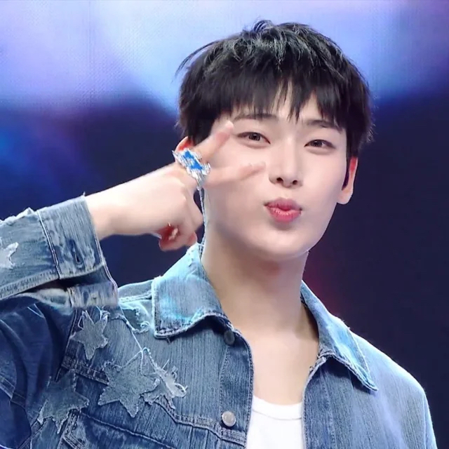 선우 (ENHYPEN) 최근 활동샷