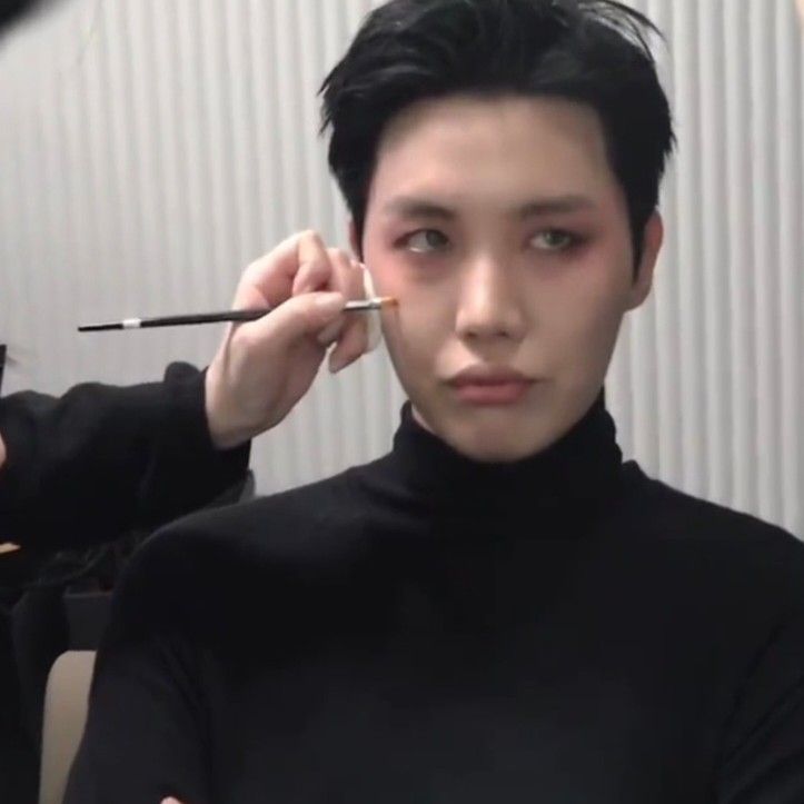 J-hope (防彈少年團)的最新活動照片