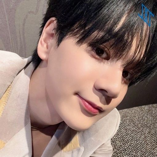 豆原一成 (JO1)的最新活动照片