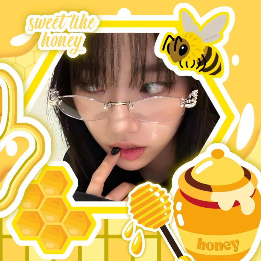 Recent activity shot of Sooin (MEOVV)