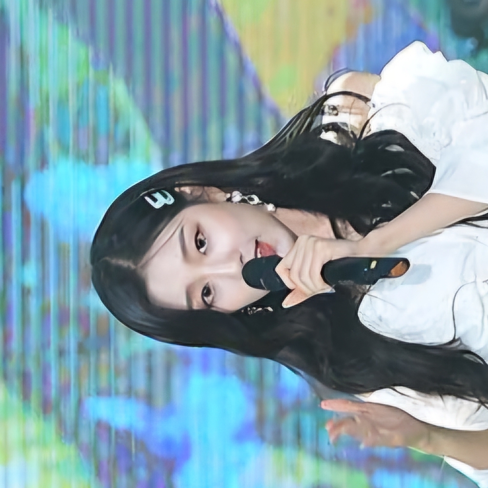 A moment captured by Jeong Yein (Lovelyz)'s fan
