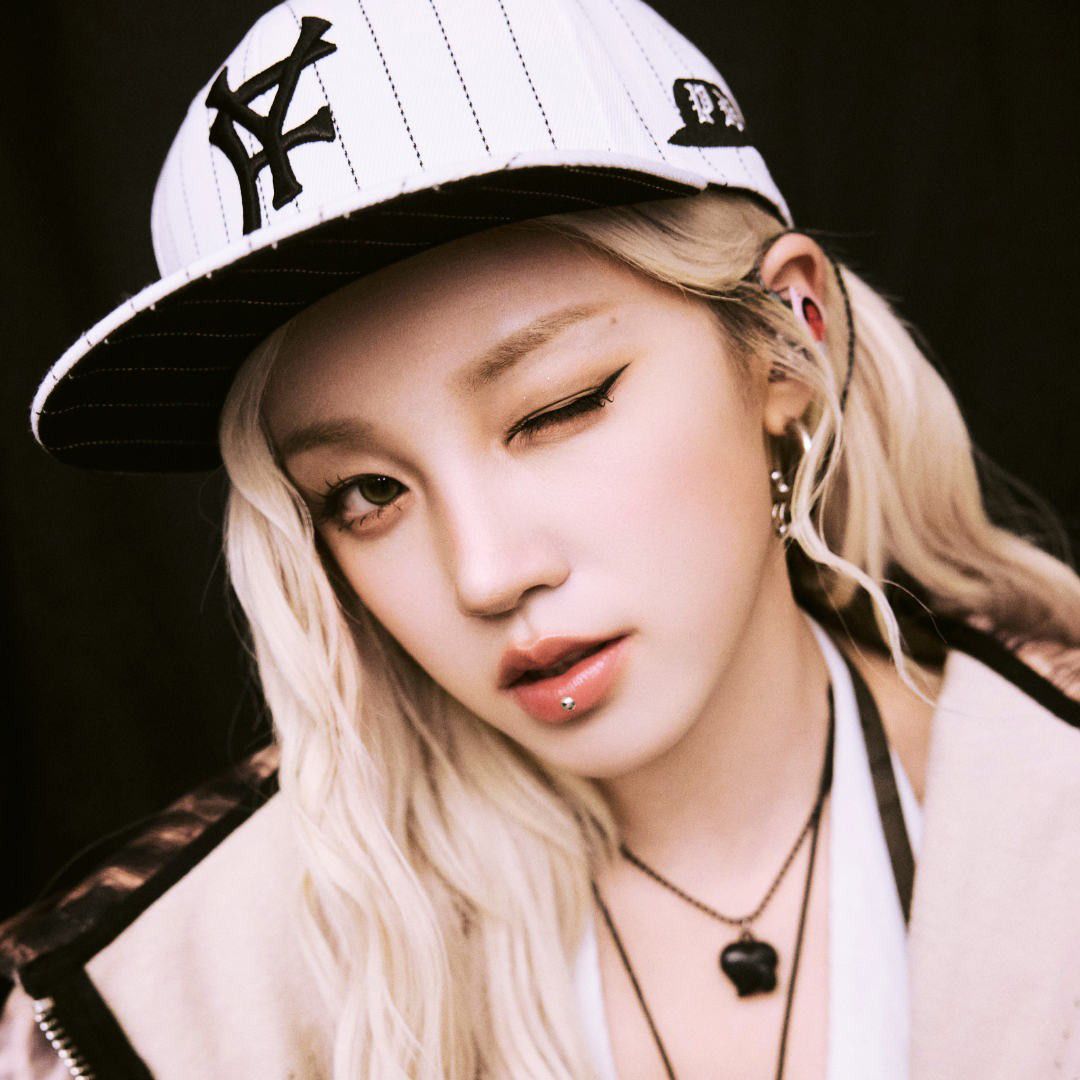 Latest photo of Yuqi (i-dle)