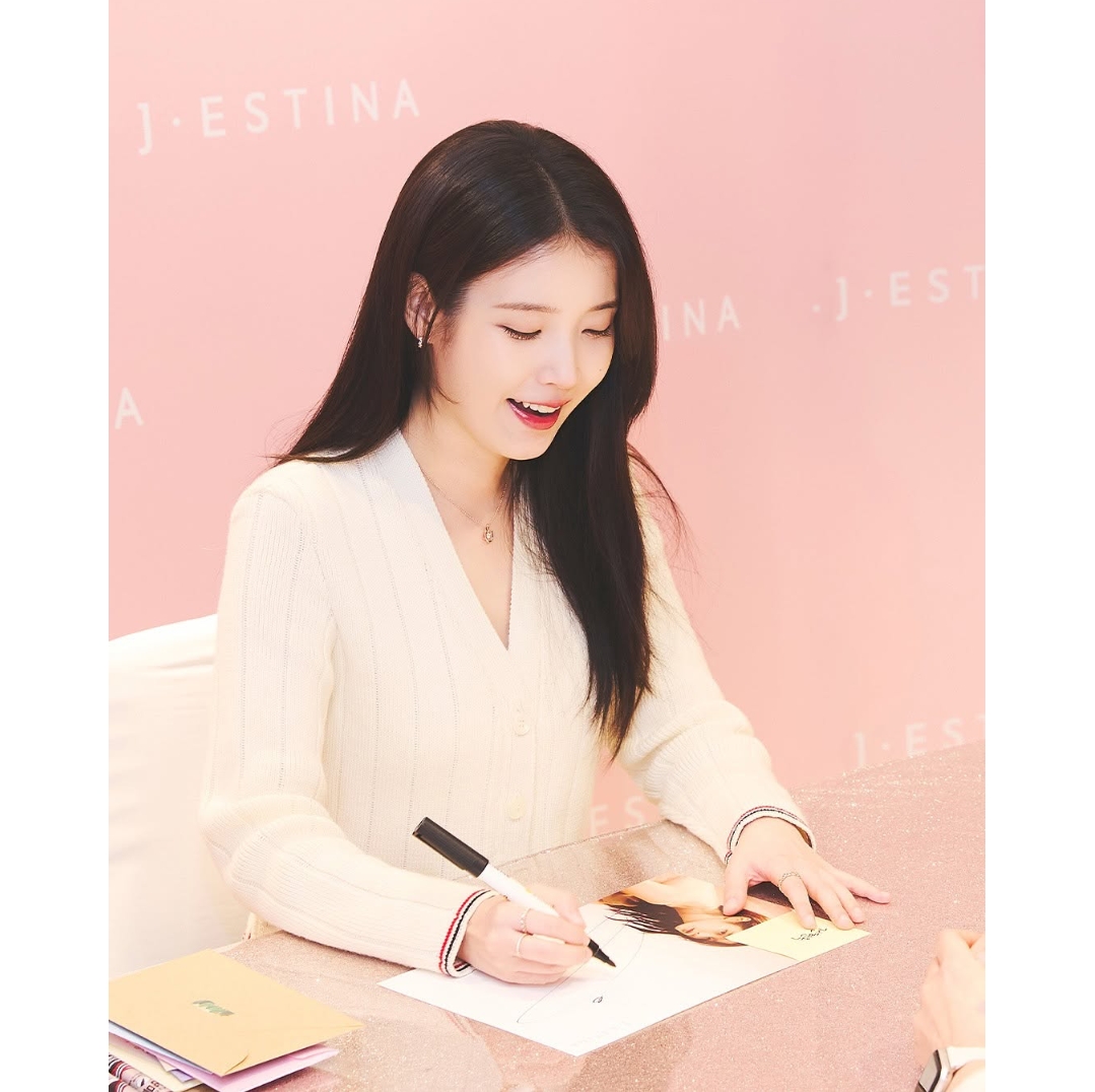 IU粉絲拍下的瞬間