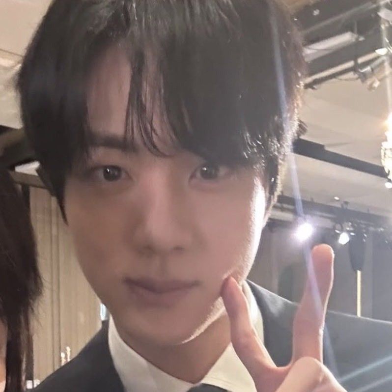 Jin (防弹少年团)粉丝拍下的瞬间