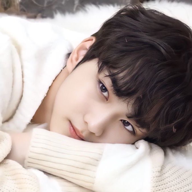 Latest photo of Jungwon (ENHYPEN)