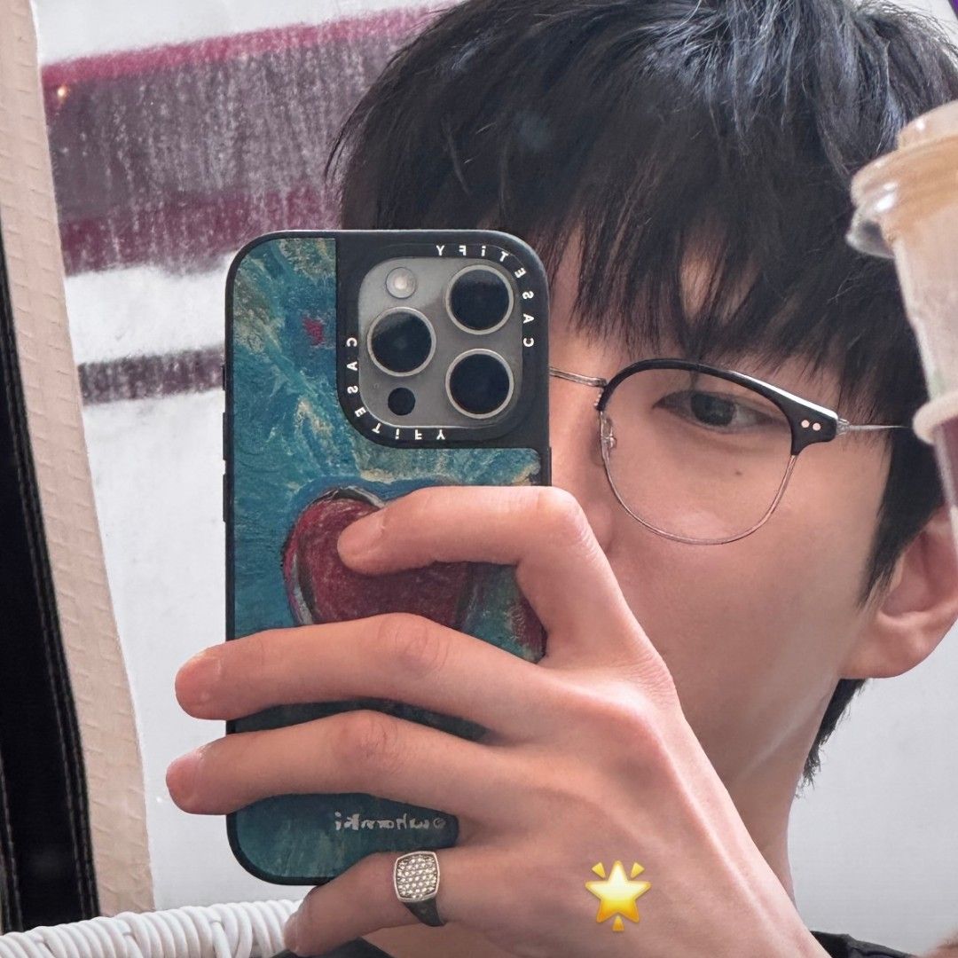 Recent activity shot of LEO (VIXX)