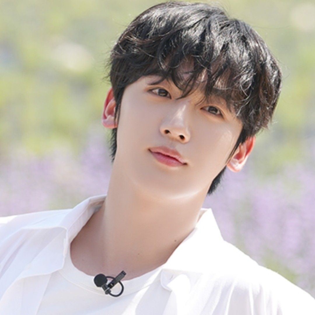 Latest photo of Kim Yohan (WEi)