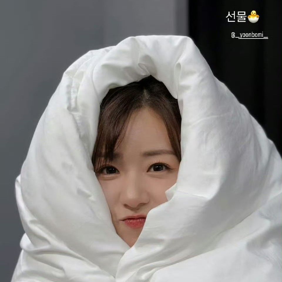 Behind-the-scenes cut of Yoon Bomi (Apink)