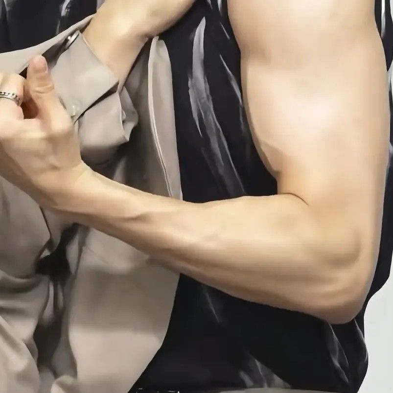 Behind-the-scenes cut of Kim Junseo (ALPHA DRIVE ONE)