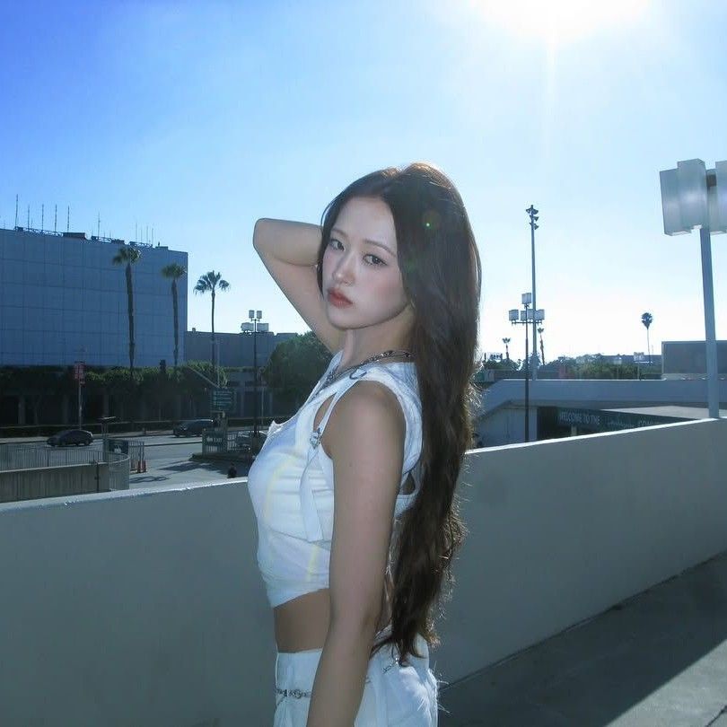 Behind-the-scenes cut of An Yujin (IVE)