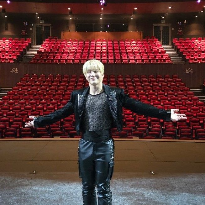 A moment captured by Jinjin (ASTRO)'s fan